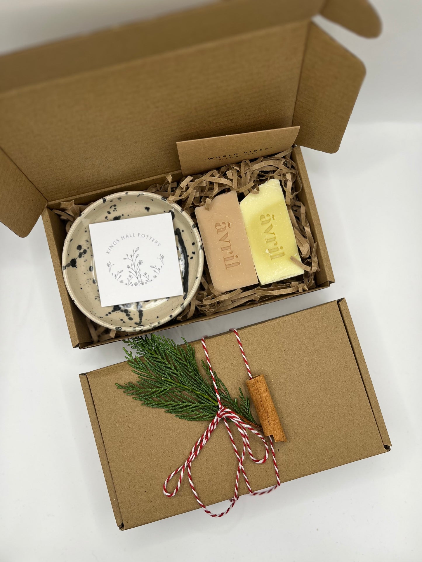 Handcrafted Gift Box – Ceramic Soap Dish + 2 Vegan Artisan Soaps