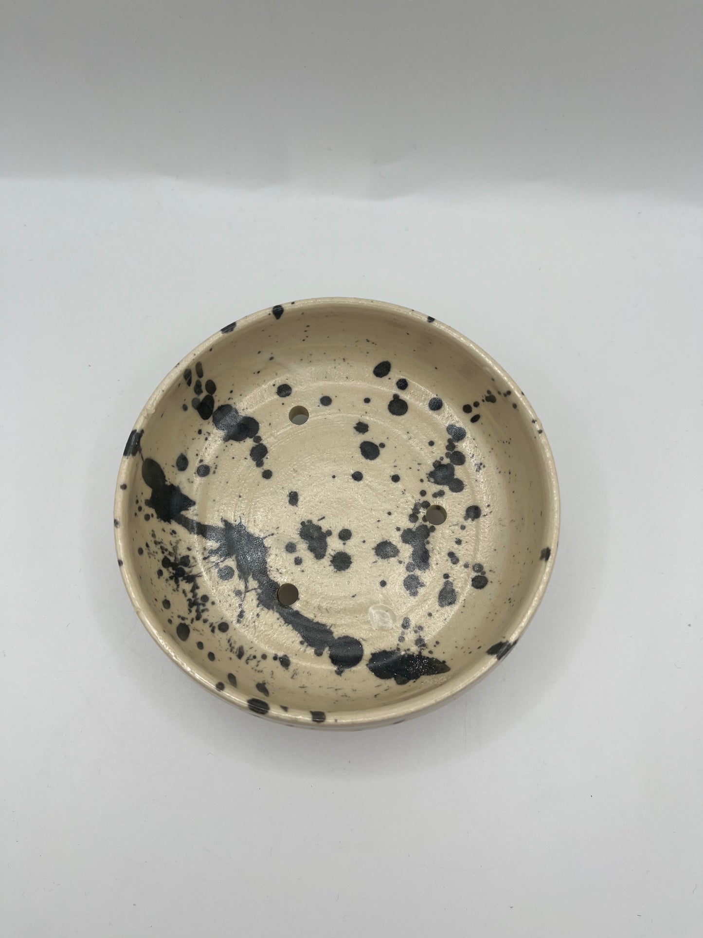 Handcrafted Gift Box – Ceramic Soap Dish + 2 Vegan Artisan Soaps