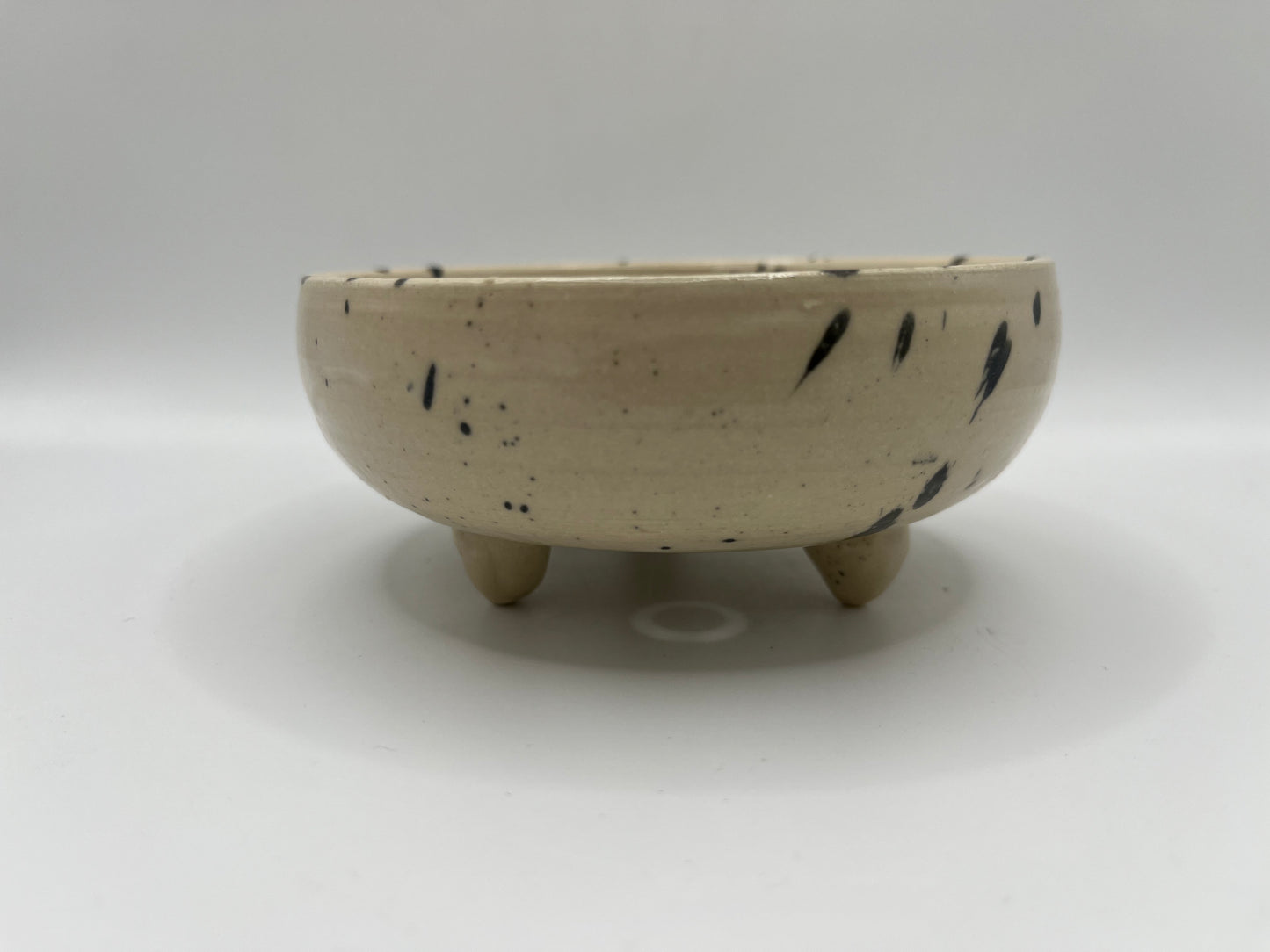 Handcrafted Gift Box – Ceramic Soap Dish + 2 Vegan Artisan Soaps